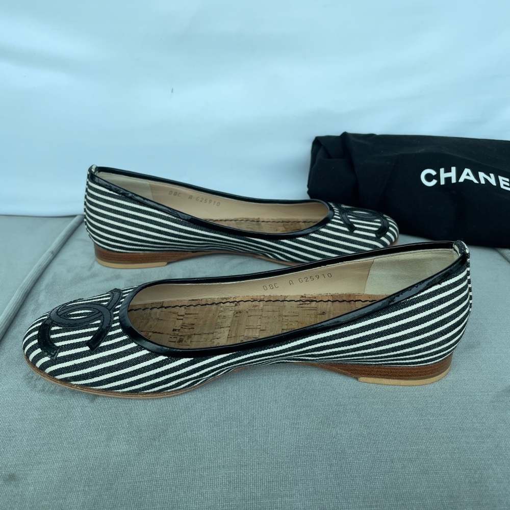 Chanel Striped Cloth Ballet Flats - Black and Beige - Picture 3 of 9